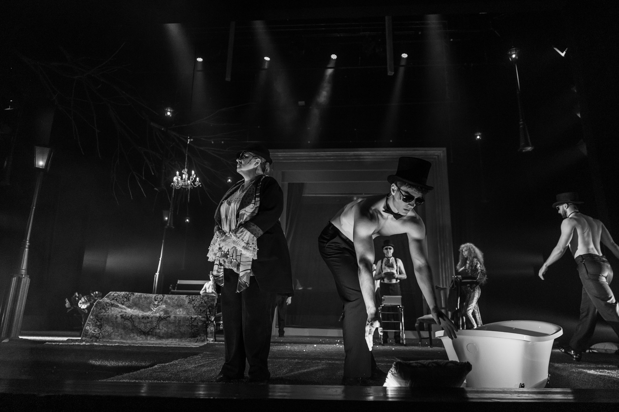 9871047B B555 4F07 9506 D2D77EBD05DE