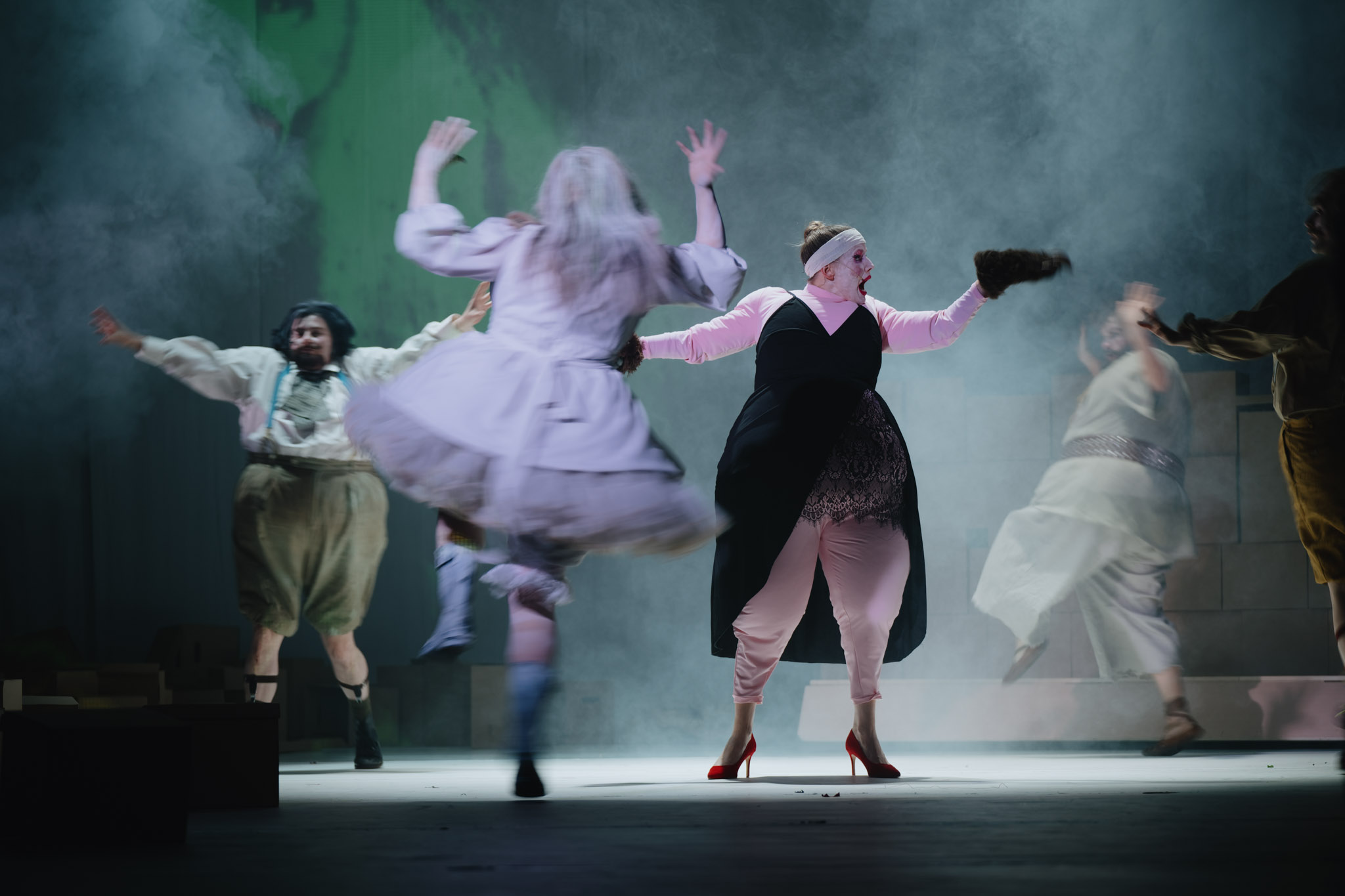 Slovenské komorné divadlo Martin - Na medveďov!!!