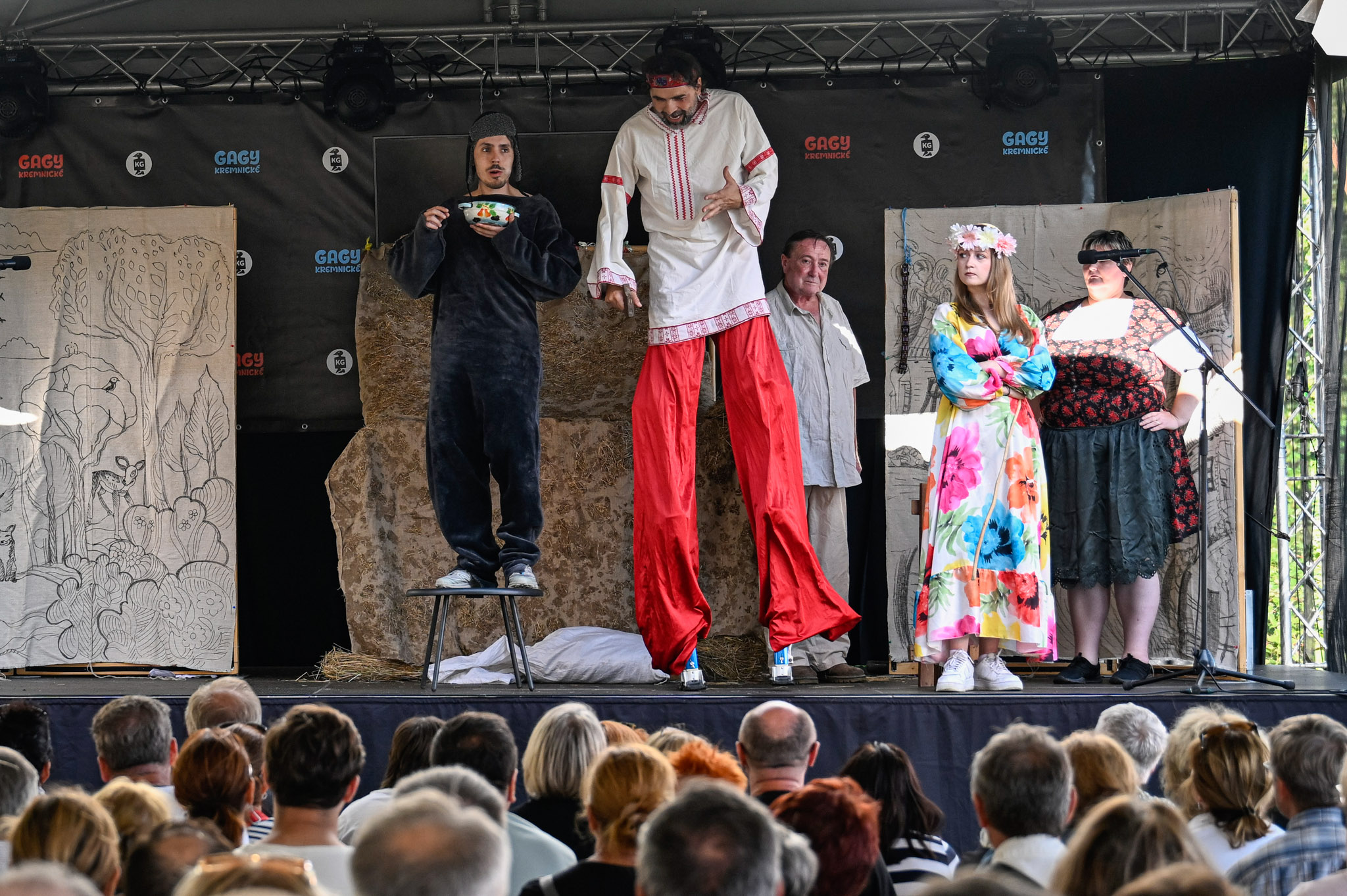 KG25 Divadlo KLUD Kladzany Senik v moci svatojanskej MS 014